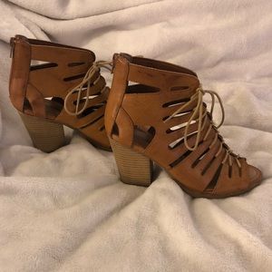 Lace up wedge/heel shoes